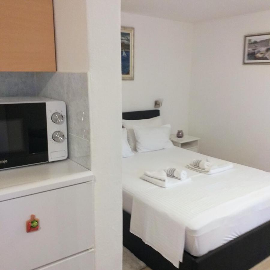 Apartments Ivica สปลิท ภายนอก รูปภาพ
