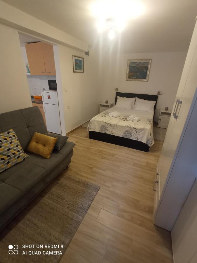 Apartments Ivica สปลิท ภายนอก รูปภาพ