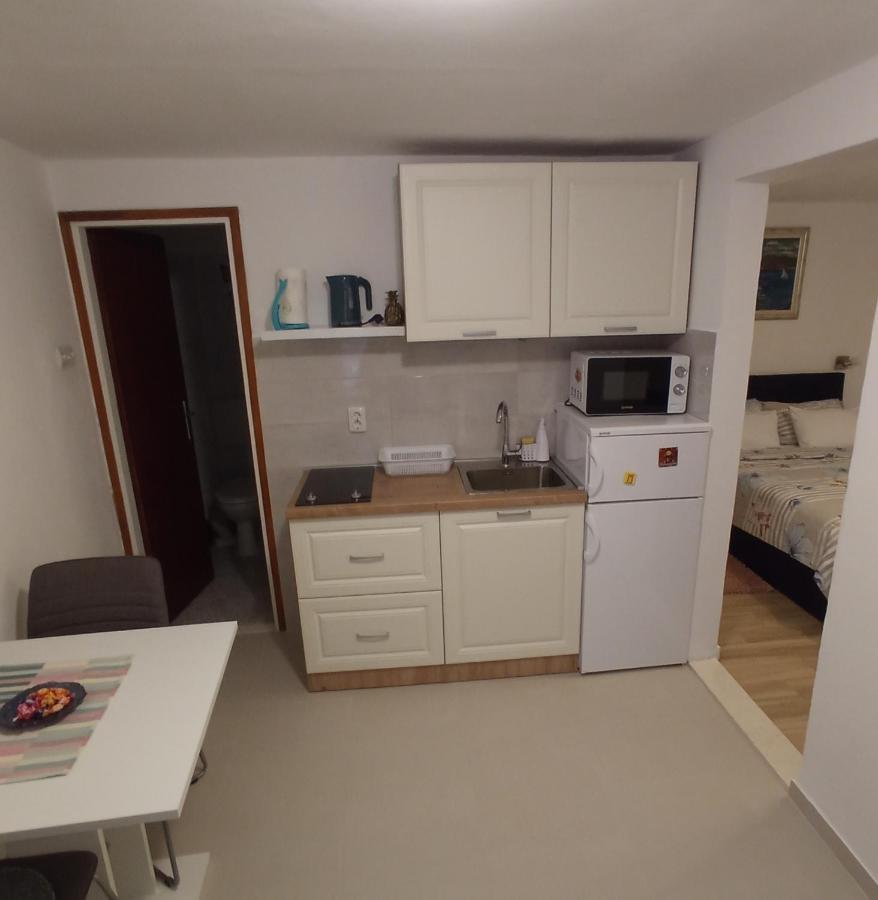 Apartments Ivica สปลิท ภายนอก รูปภาพ